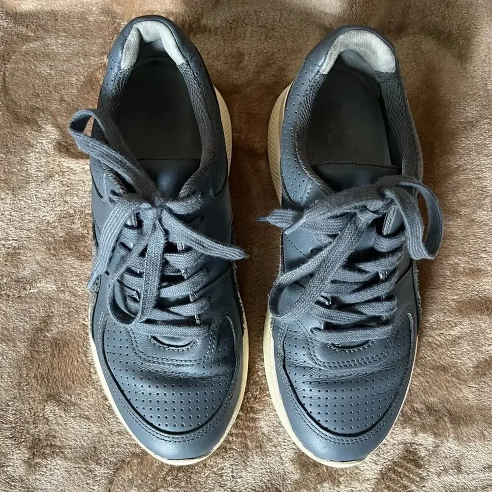 Everlane Tread the Trainer Leather Sneaker Women’s Size 6‎ Men’s Size 4